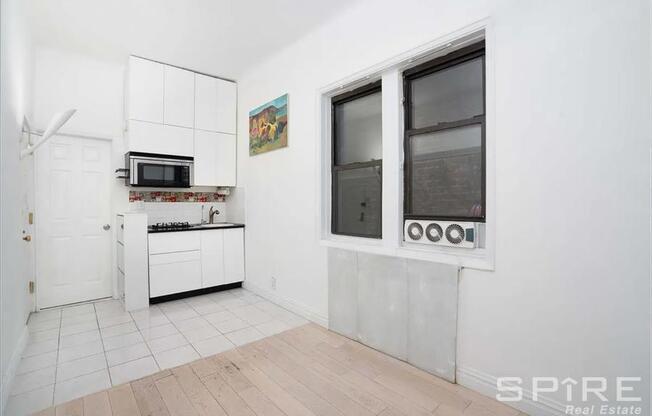 123 E 88 ST