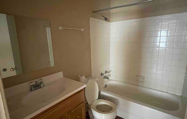 Studio, 1 bath, 480 sqft, $450