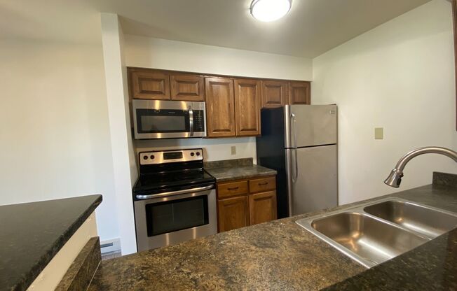 2 beds, 1 bath, 950 sqft, $1,675, Unit 7571CA - HPCI, II