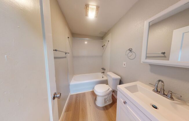 Studio, 1 bath, 373 sqft, $1,275, Unit 101