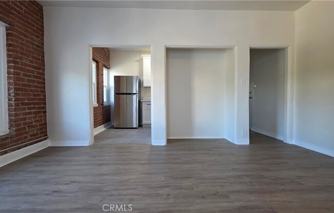 3804 W SUNSET BLVD