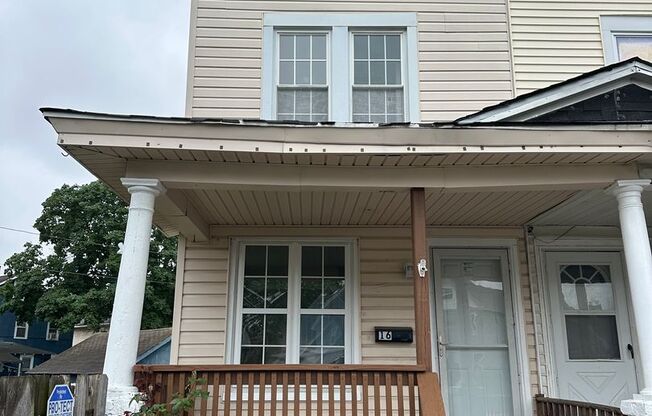 3 Bed, 1 Bath Townhome