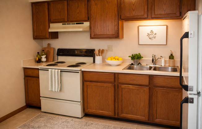 2 beds, 1 bath, 800 sqft, $1,229, Unit 721 - 7