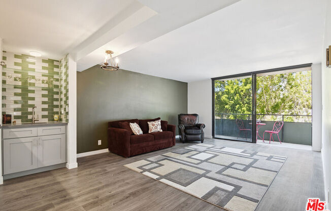 2 beds, 2 baths, 1,088 sqft, $4,395, Unit 404