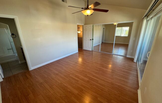 3 beds, 2.5 baths, $3,175, Unit Unit K