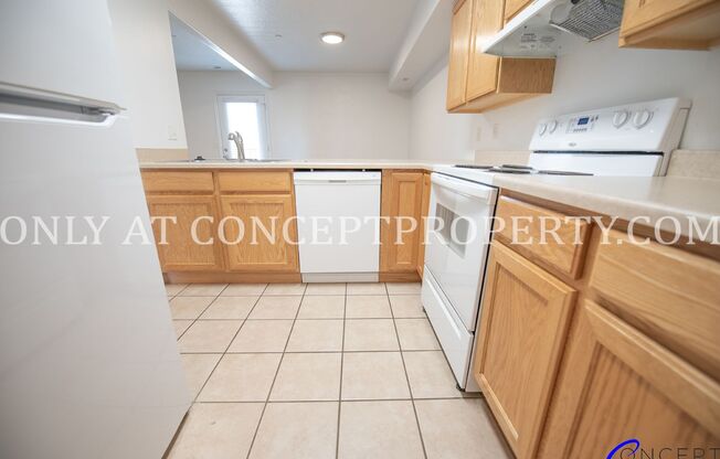1 bed, 1 bath, 711 sqft, $1,099, Unit D-11