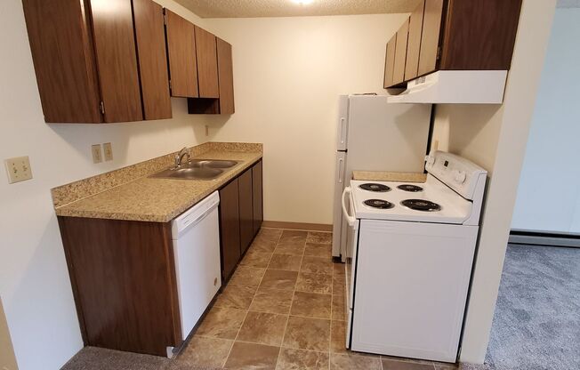 1 bed, 1 bath, 580 sqft, $995, Unit 26