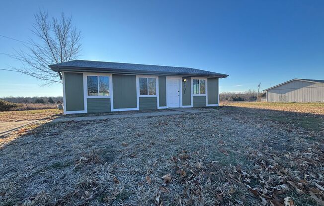Charming 3 bed 1 bath house!