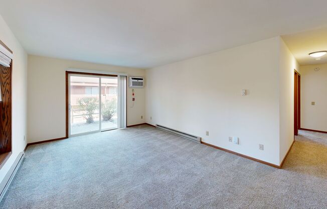 2 beds, 1 bath, 980 sqft, $1,675, Unit 7766RD