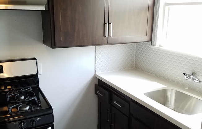 1 bed, 1 bath, $2,195, Unit 438-04