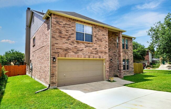 Stunning 4-Bedroom, 2.5-Bathroom Home in Live Oak - Realtor Commission: $500