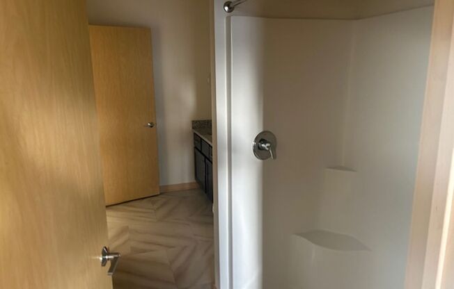 1 bed, 1 bath, 759 sqft, $1,615, Unit Unit 212