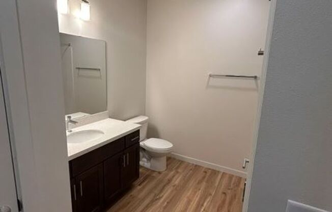 1 bed, 1 bath, 758 sqft, $1,394, Unit 143-125