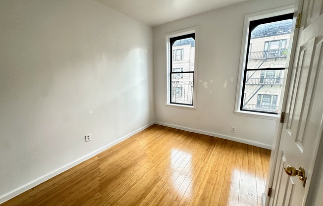 541 W 144 ST