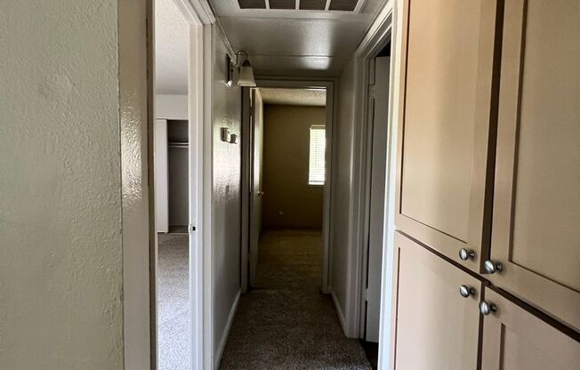 2 beds, 1 bath, $1,595, Unit 07