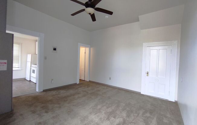 Studio, 1 bath, 575 sqft, $1,075