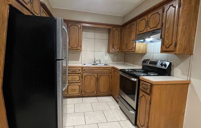 2 beds, 1 bath, 850 sqft, $850, Unit C