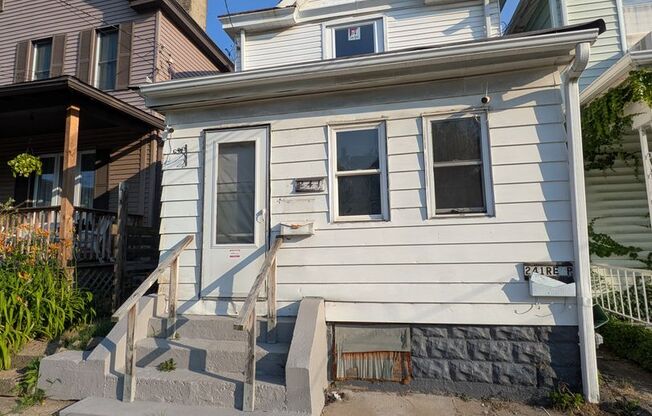 241 E 18th Munhall PA 15120