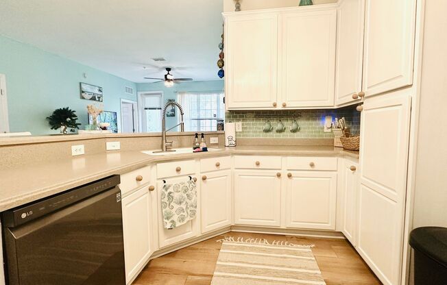 2 beds, 2 baths, $1,800