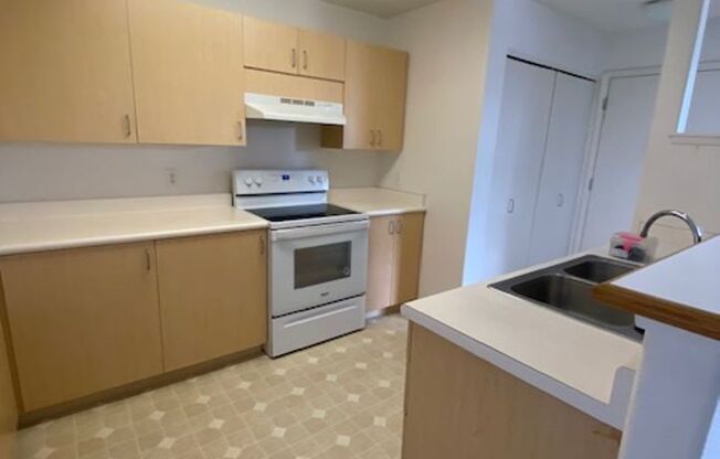 2 Bed/ 2 Bath/ 2 Pkg at the Havens of I'i Vista II