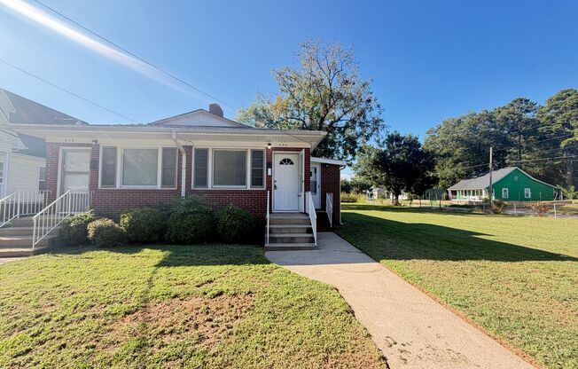 Nice 2 Bed 1 Bath Duplex unit in Salisbury NC- Close to downtown Salisbury and I-85