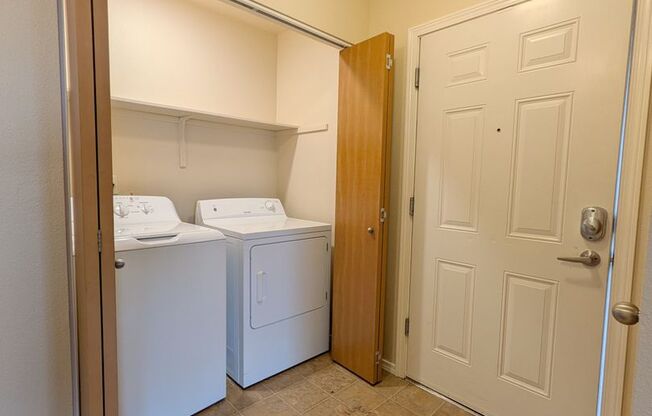 2 beds, 2 baths, 994 sqft, $1,475, Unit E101