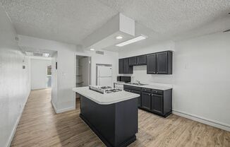 2 beds, 2 baths, 992 sqft, $1,595, Unit 24