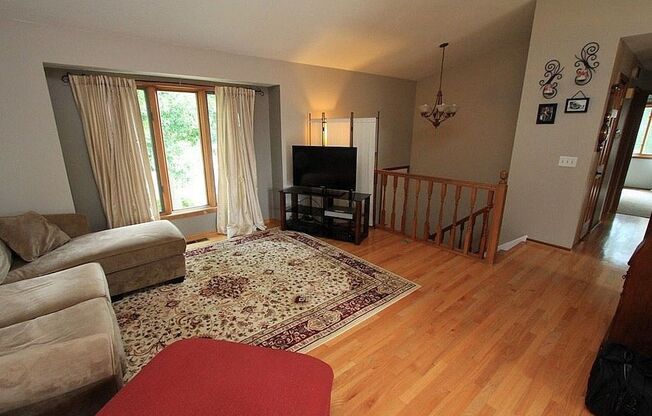 1166 WESTBURY KNL