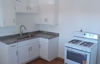 2109 2209 W MYRTLE ST