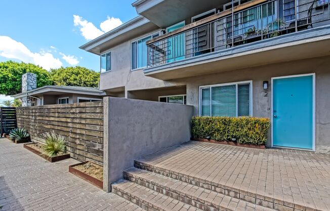 2917 W. Rosecrans Avenue