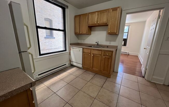 1 bed, 1 bath, 620 sqft, $1,199, Unit 7237 Penn Ave. #1B