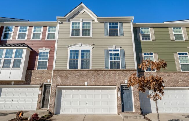 Beautiful 3 Story townhome waiting for you!