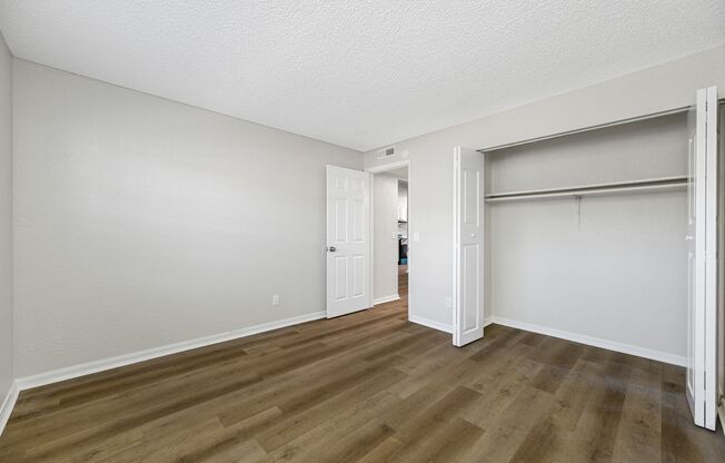 2 beds, 1 bath, 850 sqft, $1,600, Unit D307