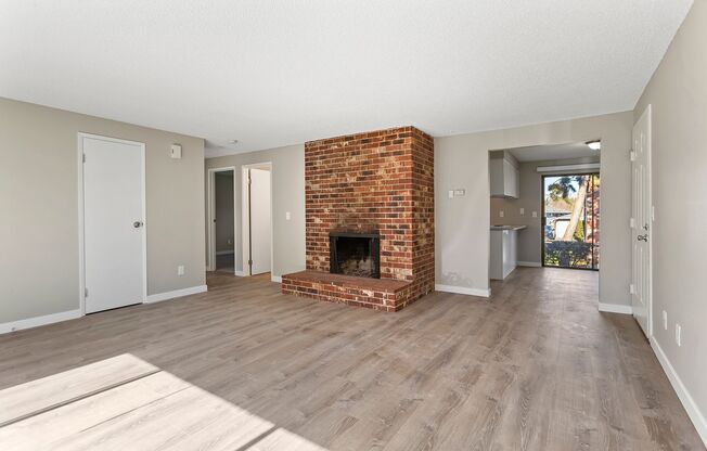 2 beds, 1.5 baths, 960 sqft, $1,495, Unit 6