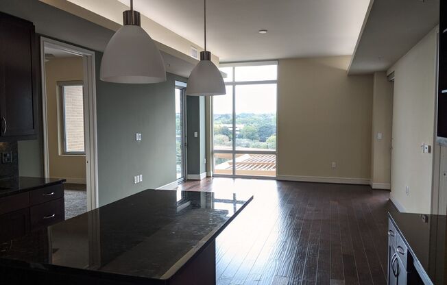 2 beds, 2 baths, 1,226 sqft, $4,360, Unit 916