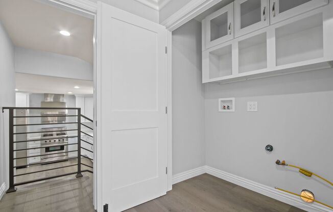 536 Short St, Unit 1/2