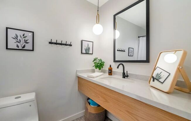 Studio, 1 bath, 500 sqft, $1,999, Unit 08