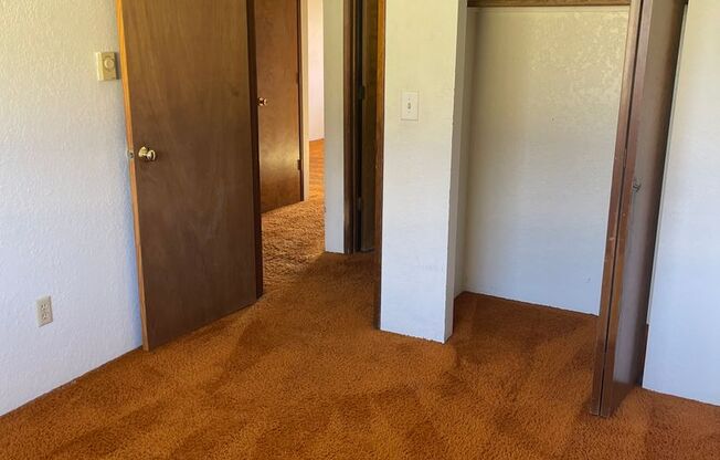 2 beds, 1 bath, 712 sqft, $850, Unit 30