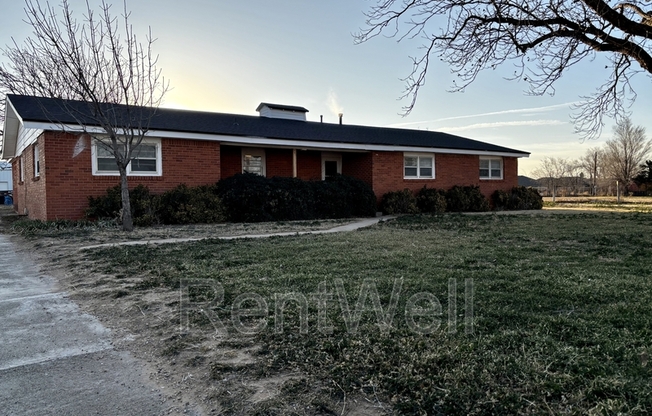 2601 UPLAND AVE
