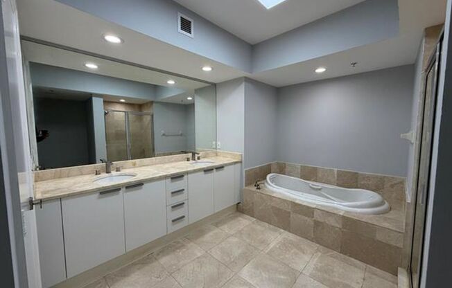 3 beds, 3 baths, $3,975, Unit # 1603