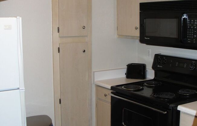 2 beds, 2 baths, $1,850, Unit # 1025
