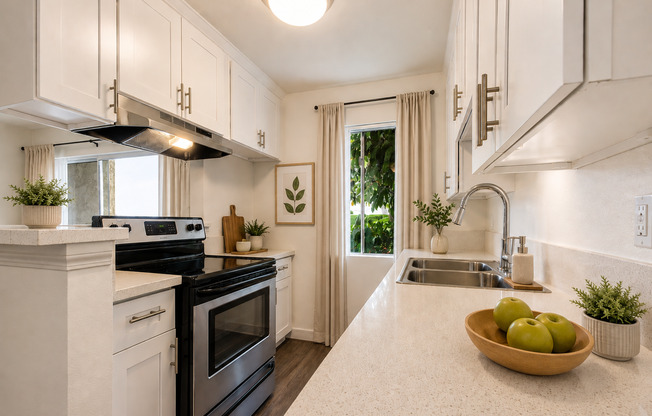 1 bed, 1 bath, 615 sqft, $2,100, Unit 43