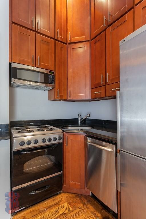 234 W 14 ST