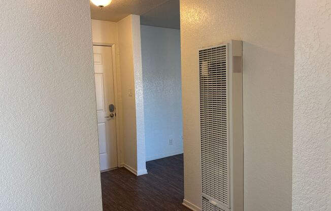 3 beds, 1 bath, 1,113 sqft, $3,130, Unit 4951C