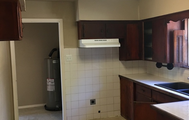 3 beds, 2 baths, $1,200