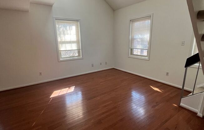 Alexandria/North Old Town/Harbor Terrace - 1413 Abingdon Drive - $2,400.00