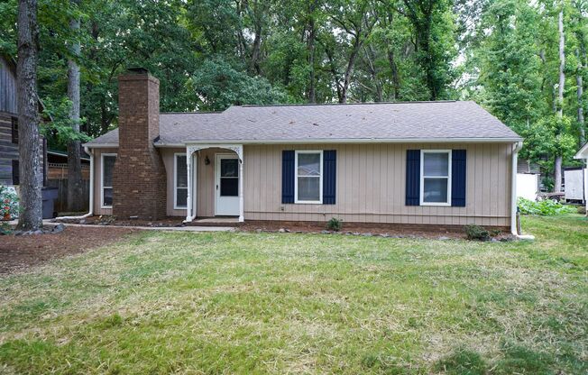 E. Charlotte - 3br 2ba Ranch w/Sunroom
