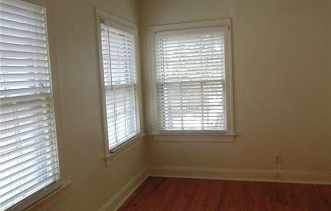 1 bed, 1 bath, $849, Unit UNIT J