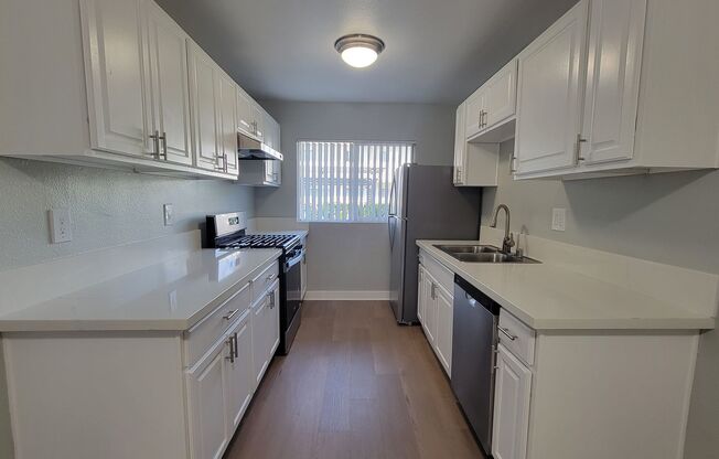 2 beds, 2 baths, 1,000 sqft, $2,945, Unit D40