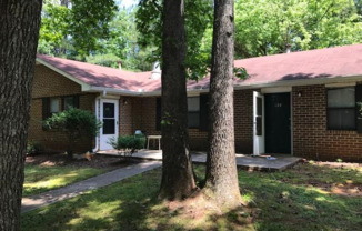 2 BR 1 BA Eastside Duplex!